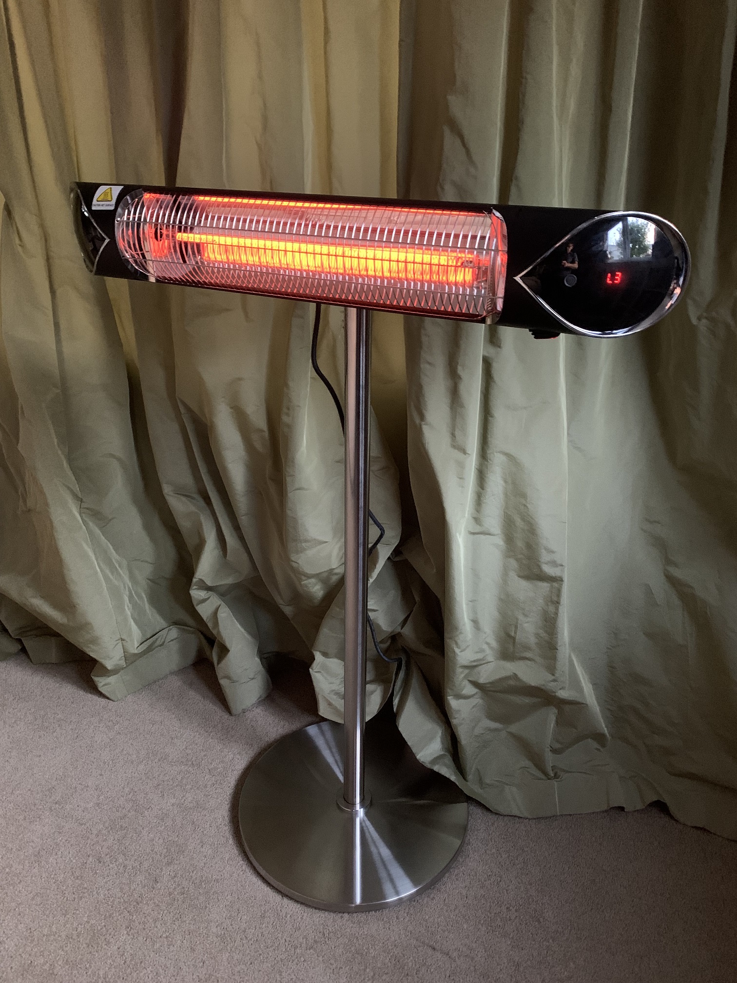 IR HEATER ON POLE